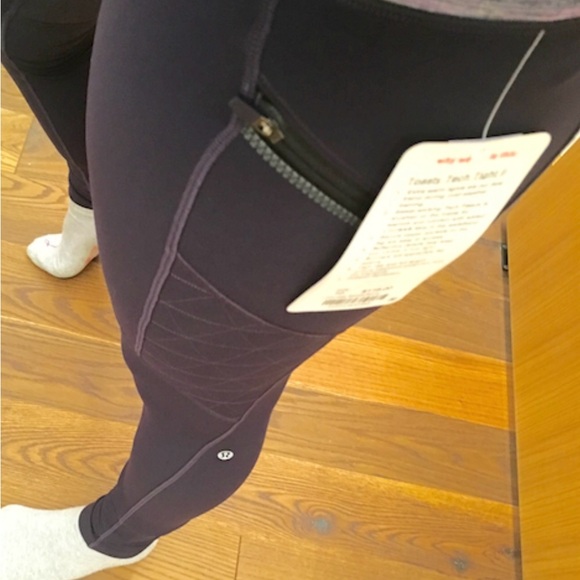 Lululemon Toasty Tech Tight II. Size 14. Black - Picture 6 of 9